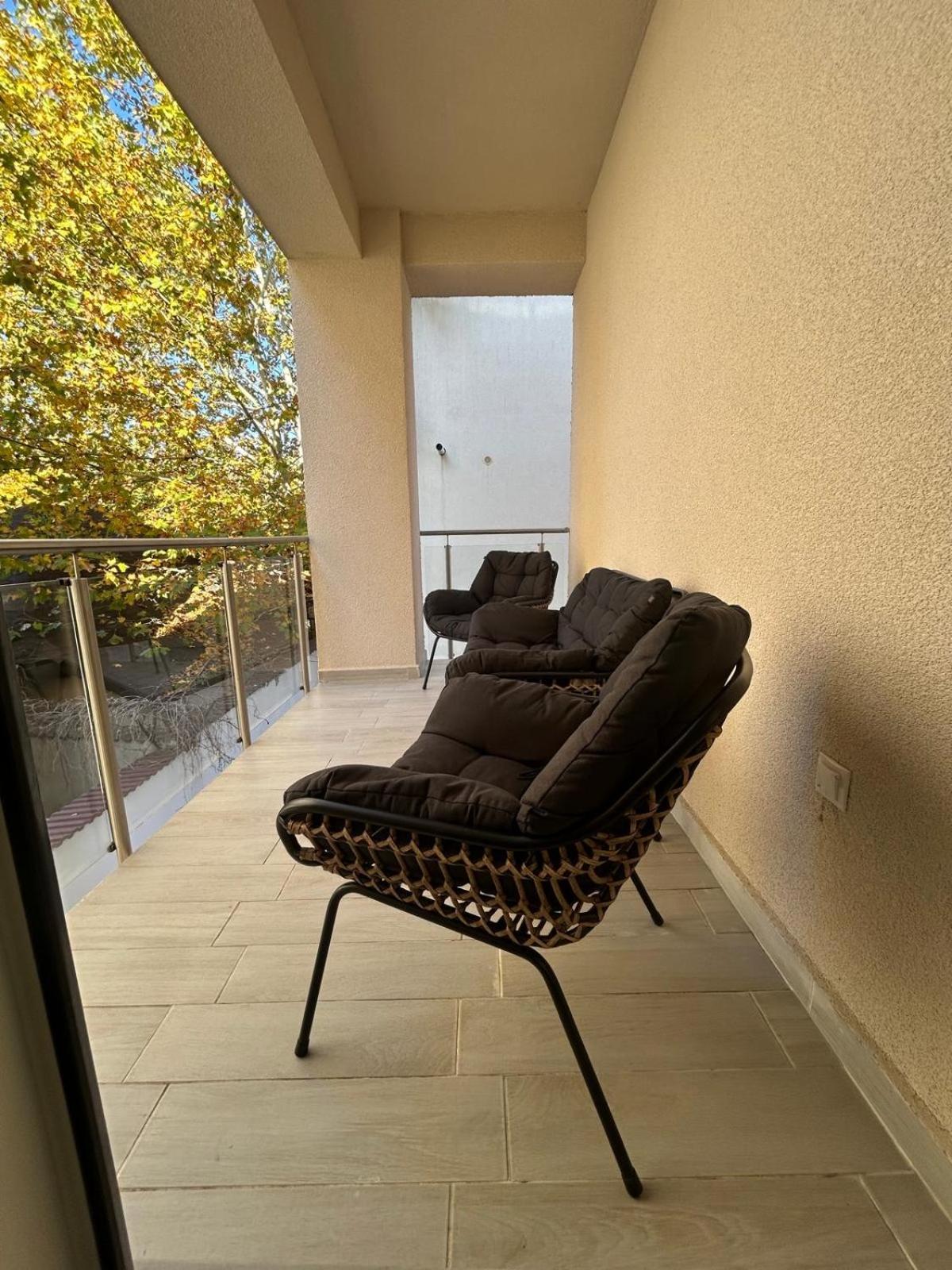 Residence Toscana#9 New Otopeni Exteriör bild